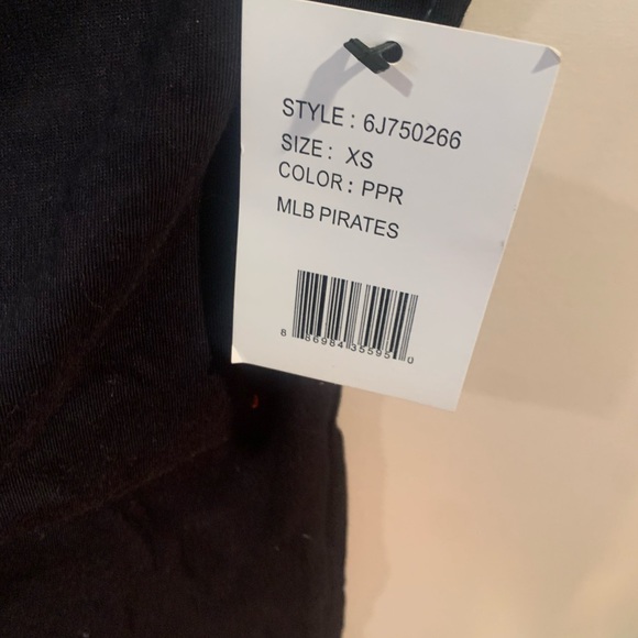 NWT Pittsburg Pirates Tee - Picture 3 of 3